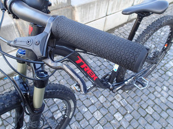 trek superfly 26 junior