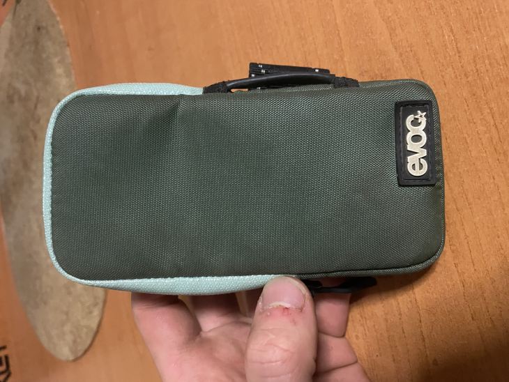 evoc phone case l