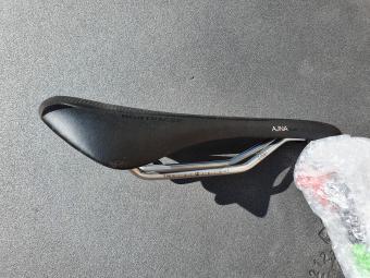 bontrager ajna comp zadel