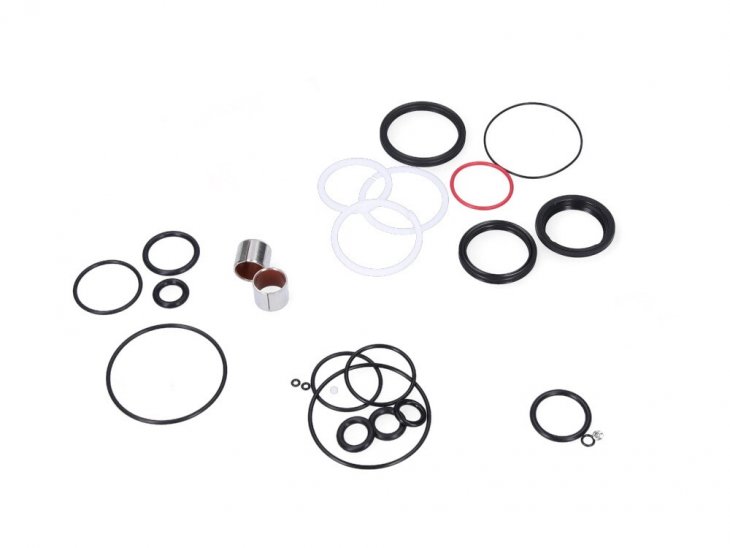 Prodám Servisní Kit 200H/1 rok Rock shox deluxe/superdeluxe bazar