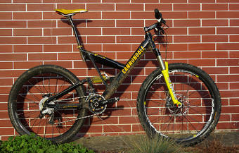 Cannondale super v 1000 sales fr